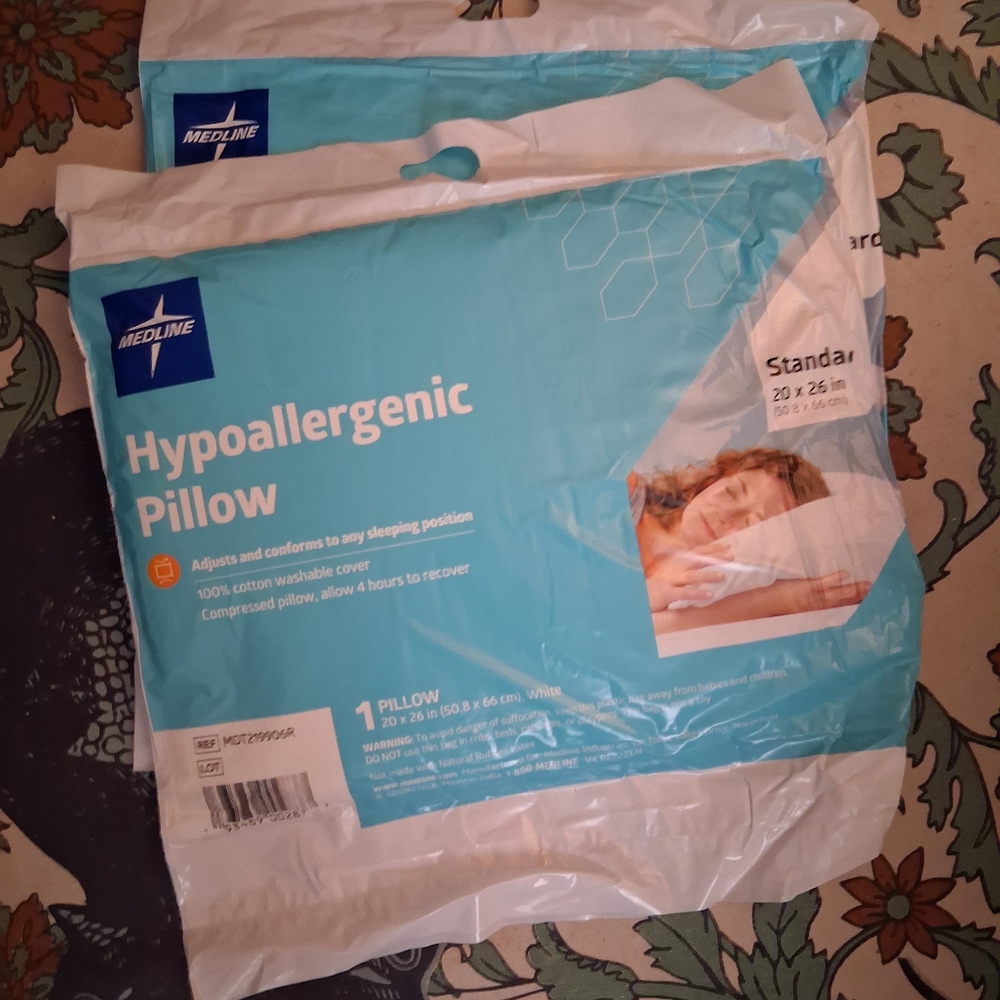 White Hypoallergenic Bedding Pillow